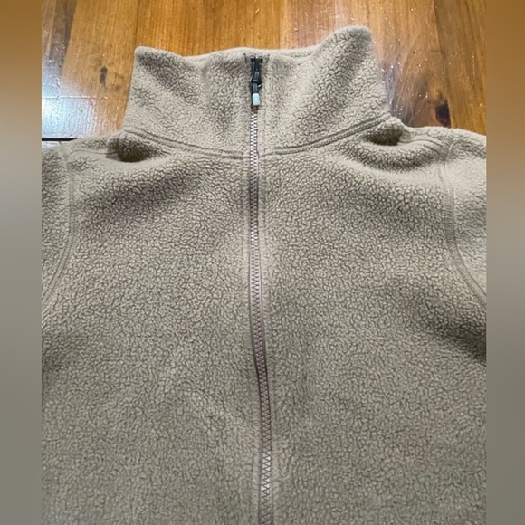 Rei Co Op Women's Outdoor Cozy Tan Sherpa Zip Up Jacket Size‎ Extra Small - Picture 3 of 4